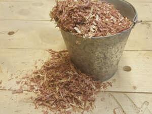 Fragrance:  Cedar/Fresh Wood Shavings